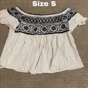 American Eagle off the shoulder shirt